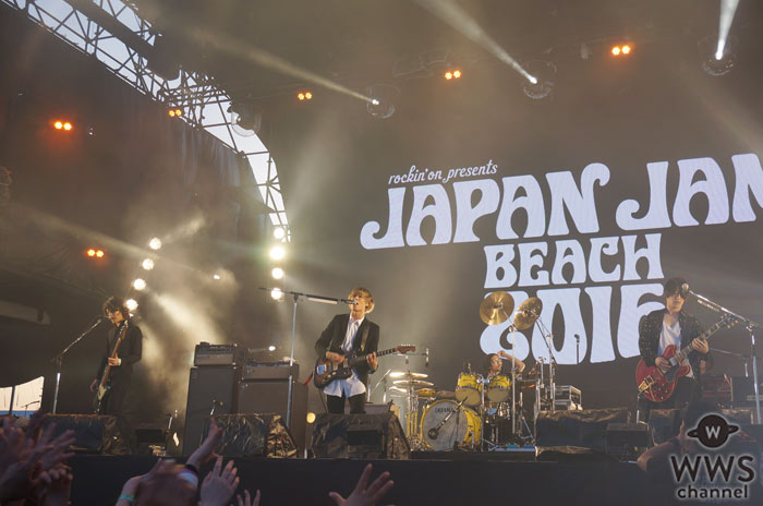 【ライブレポート】[Alexandros]が『ワタリドリ』を熱唱！咲き乱れる最強ロックバンドがJAPAN JAM BEACH 2016に登場！