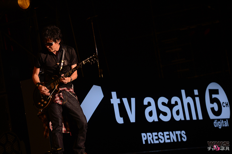 スガシカオがKAT-TUNへの提供曲「Real Face」を熱唱！テレビ朝日ドリームフェスティバル2014