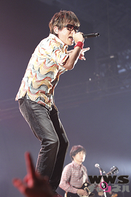 【ライブレポート】スガシカオがCOSMO STAGEのトリで登場！ COUNTDOWN JAPAN 14/15