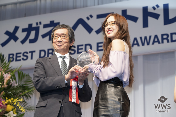 モーニング娘。'18のメガネ選抜メンバーが第31回 日本 メガネ ベスト ドレッサー賞 特別賞の表彰式に登場！「ハート型や星形のサングラスかけているメンバーにも是非注目して欲しい」