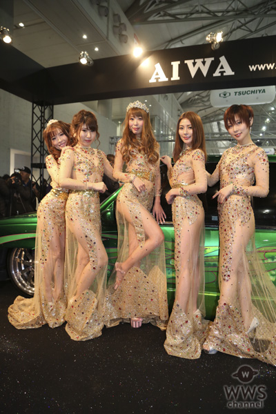 武田智恵、LISAらが大胆露出のセクシー衣装で「AIWA」ブースに登場！＜東京オートサロン2019＞