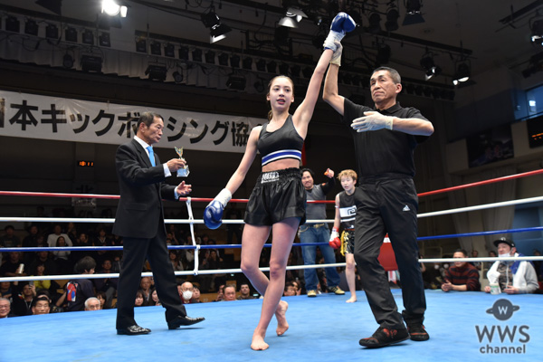 セブンティーンモデル・高橋アリスがキックボクシングプロデビュー戦で最年少優勝！