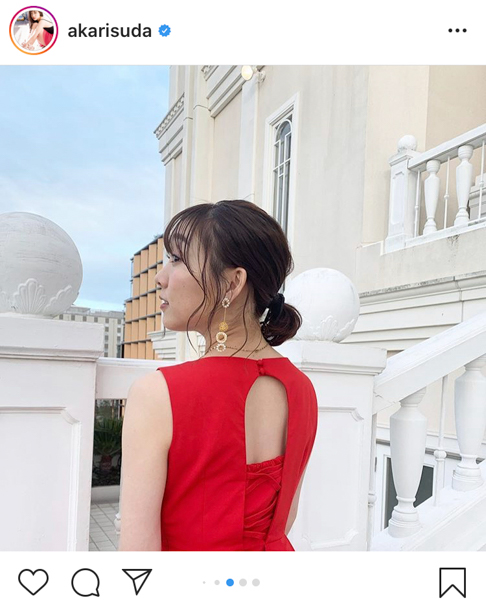 SKE48 須田亜香里、海外撮影（？）な赤ドレスコーデに「綺麗ですよ」「ステキすぎる」と絶賛の声
