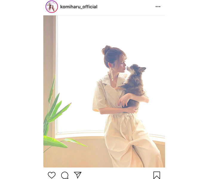 AKB48 込山榛香が愛犬との「おうち写真」が話題「完全に雑誌の表紙」