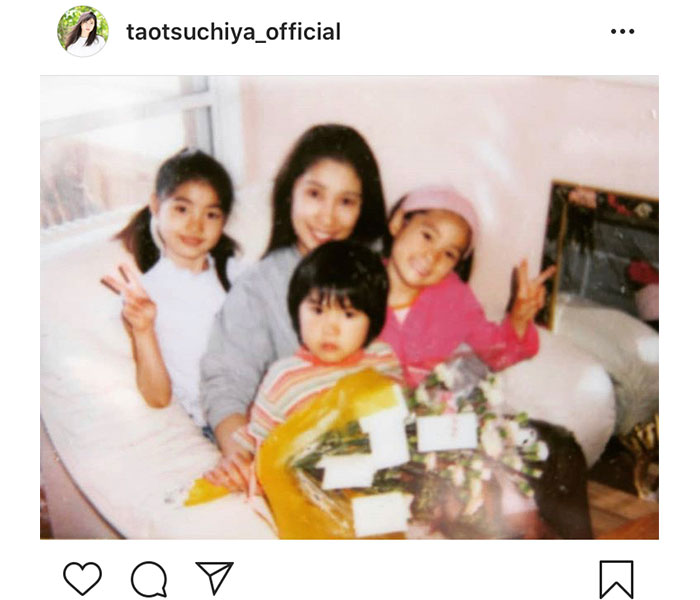 土屋太鳳、お母さんにそっくりな「母の日」家族写真を公開