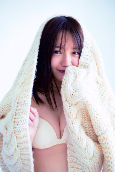 尾崎由香、2年ぶりの写真集発売が決定！「嬉しい気持ちでいっぱいです」