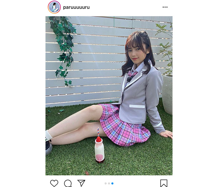 島崎遥香が Produce48 風のミニスカート制服ショットを披露 制服似合ってて可愛いな アイドル感が溢れてる Wwsチャンネル