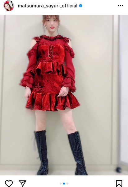 乃木坂46 松村沙友理、膝上赤ドレス風衣装で美脚披露！「圧倒的スタイルとビジュアル」