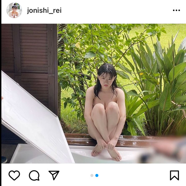NMB48 上西怜、写真集未公開カットで“全裸ポーズ”を再現！？