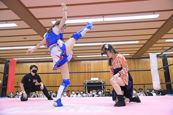SKE48荒井優希、地元愛知大会のメインイベント出場し渾身のフォール勝ち！
