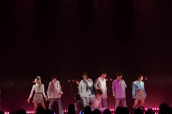 男女混合10人組グループ『ONE LOVE ONE HEART』の初お披露目ワンマンライブが開催