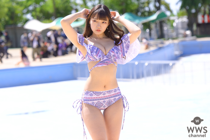 【写真特集 10枚】it's sunny・鈴川侑奈、イメージカラーの紫ビキニで視線釘付け！＜近代麻雀水着祭2022＞