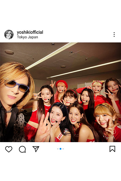 YOSHIKI、NiziUと『Xポーズ』をした豪華ショットにファン歓喜！