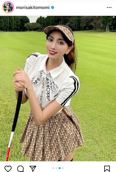 森咲智美、ミニのゴルフウェアから絶対領域チラ見せ！「ナイスショット」