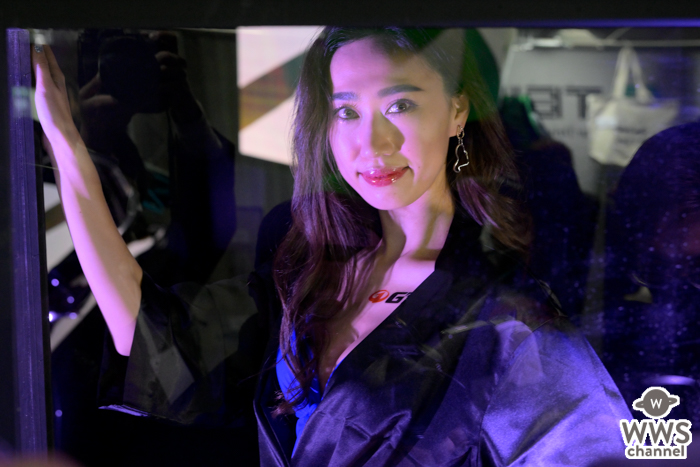 【写真特集】籾山采子、ショーケースで妖艶なダンスを見せつけ＜東京オートサロン2023＞