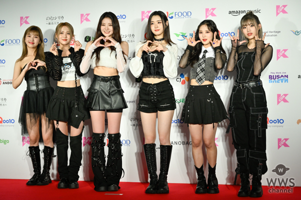 【写真特集】TRI.BE（トライビー）、セクシーな黒衣装から美脚披露！＜KCON JAPAN 2023＞