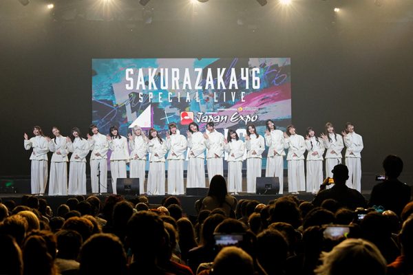櫻坂46、初の海外ライブで1万5千人が大熱狂！松田里奈はフランス語で挨拶も