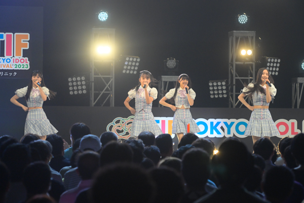 AKB48・18期研究生、初のTIFで夏曲全力披露！ラストは『夕陽を見ているか?』＜TOKYO IDOL FESTIVAL 2023 supported by にしたんクリニック＞