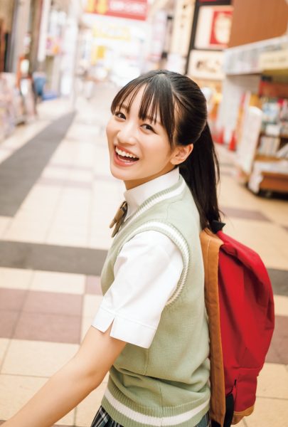 NMB48・坂田心咲、気分は大阪デートな制服グラビアを届ける！現役JKアイドルが集結する「B.L.T. SUMMER CANDY 2023」発売