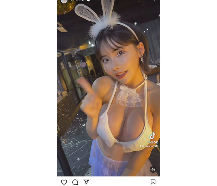 「エッッッッチ！」深田えいみ、ほとんど隠れてない白バニー姿で登場！世界中のファン歓喜の声